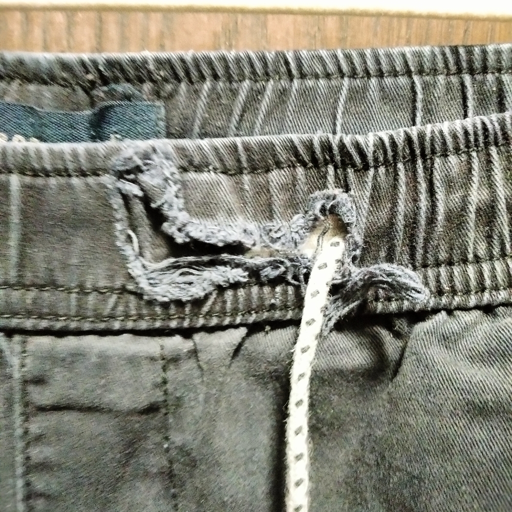 **FLAWED** Men's Aeropostale Chino Joggers - Picture 4 of 9